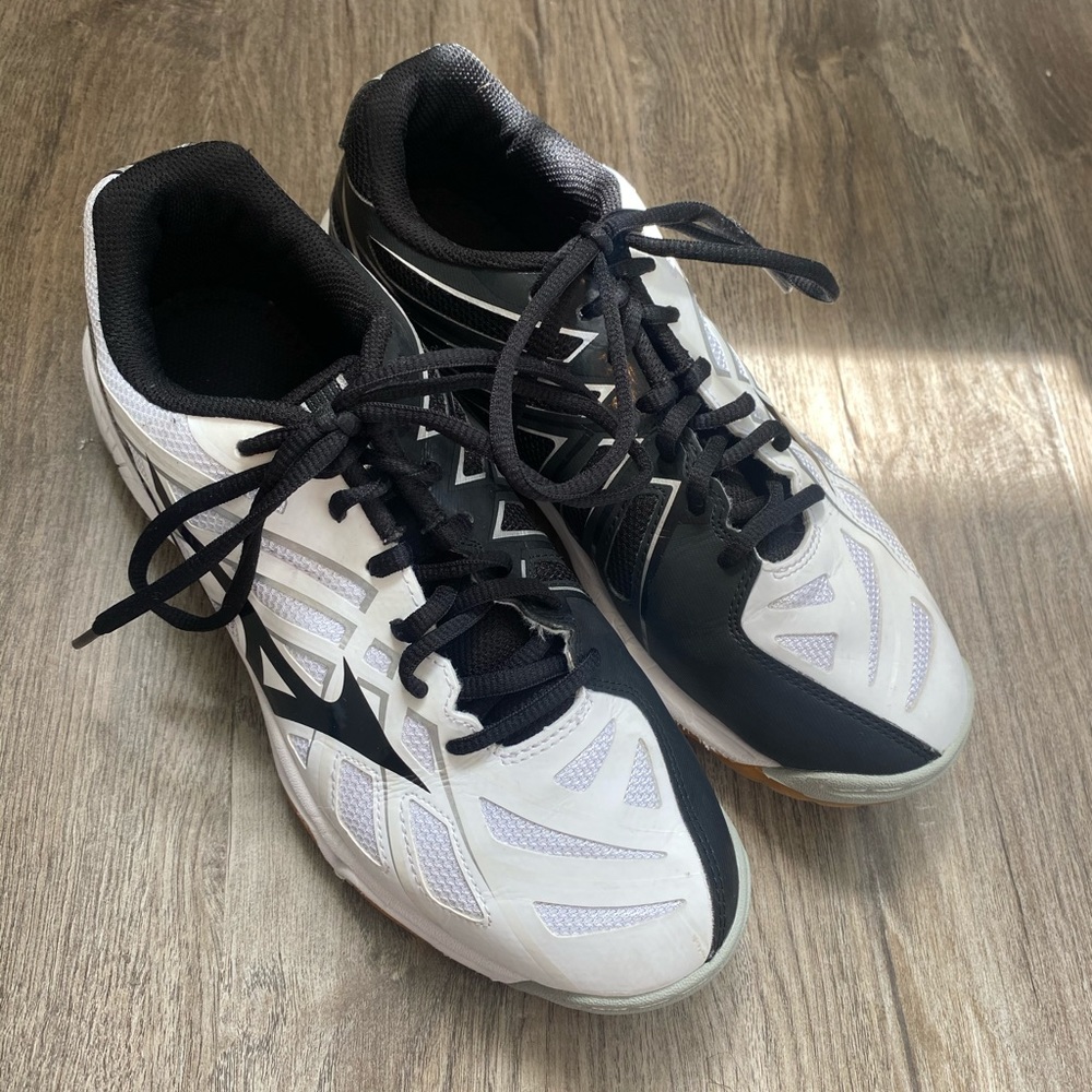 volleyball shoes